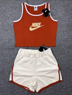 Women’s two-piece short sets