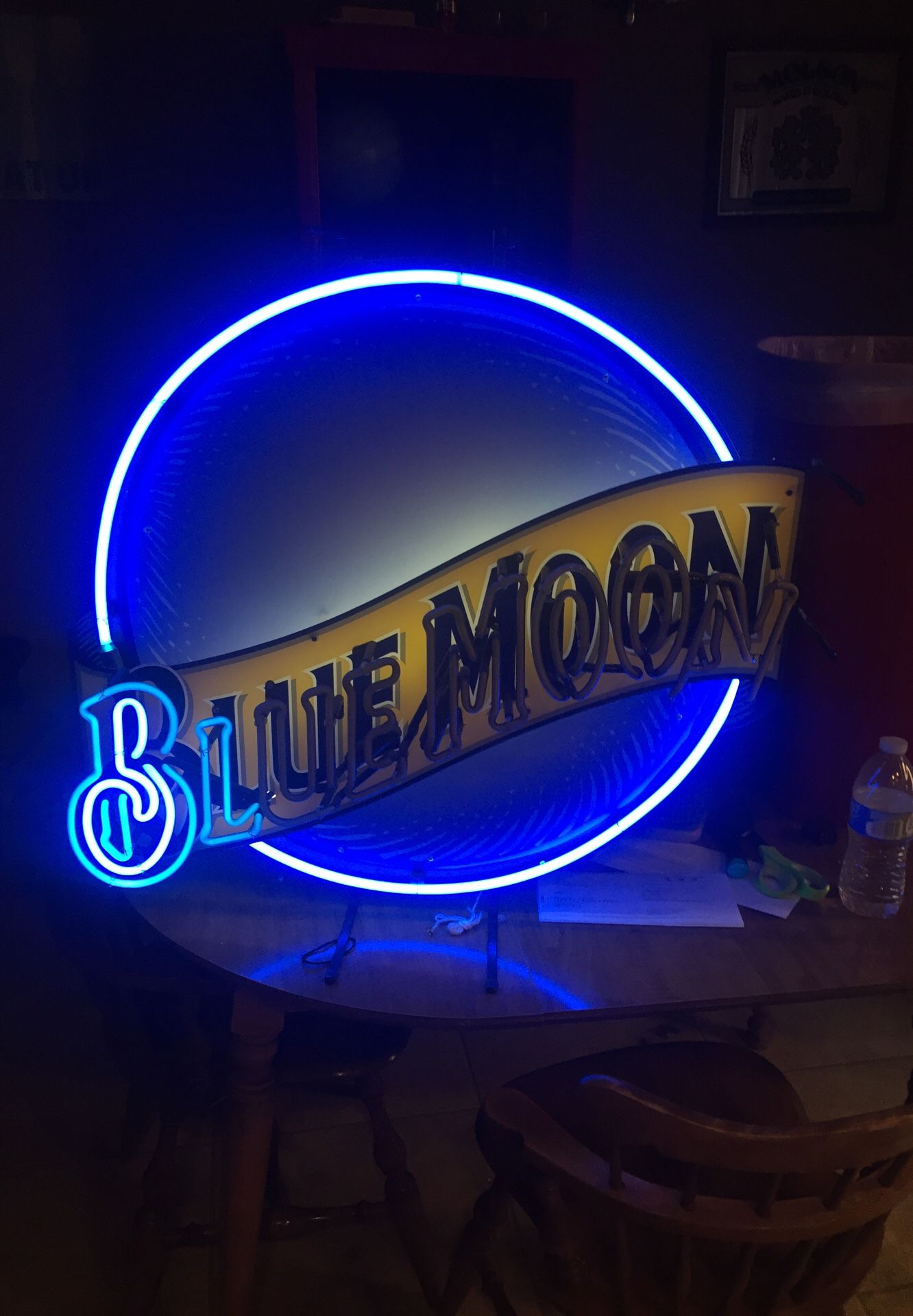 Blue moon neon