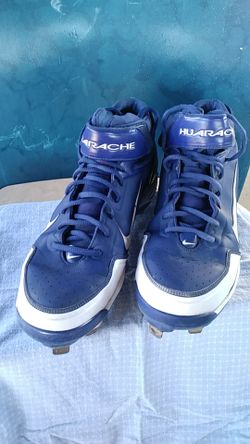 Huarache Nike metal cleats
