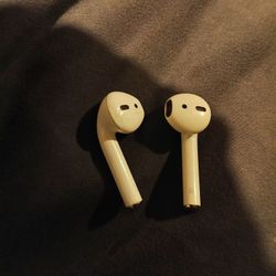 Apple Air Pods 1st Generation. Set Of 3.