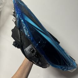 2022 Elantra Passenger Headlight 