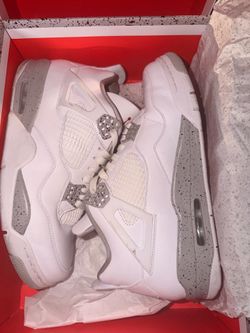 Air Jordan 4 White Cement size 10.5