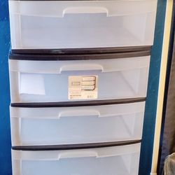 3 Sterilite 3 Plastic Drawers
