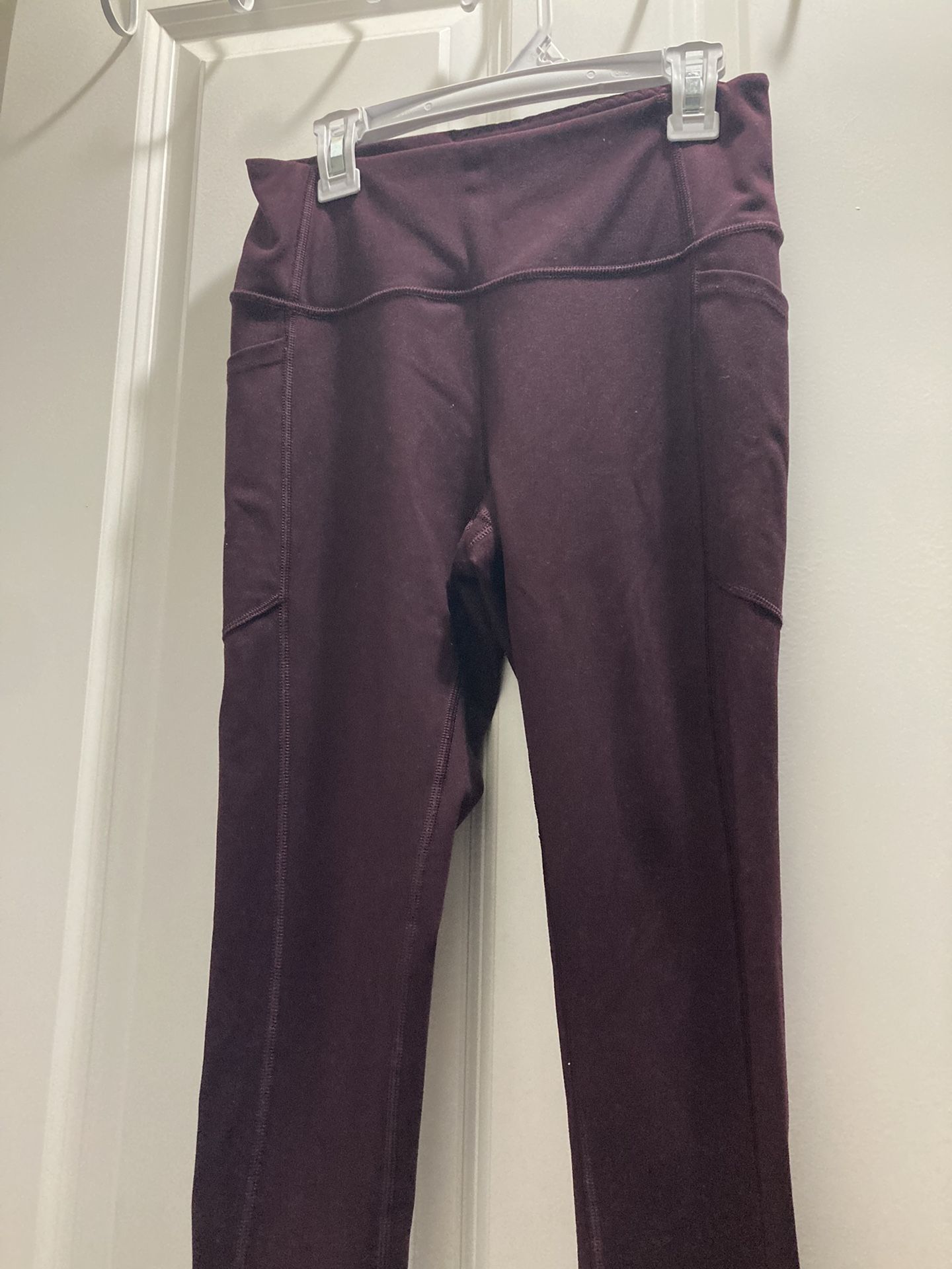 Wine Colored Vs Pocket Leggings