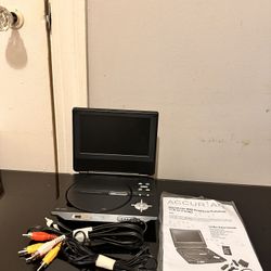 7” Accurian Portable DVD Player 16-471 Black Works Great also includes case