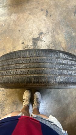 Wheels and tire Chevrolet Silverado