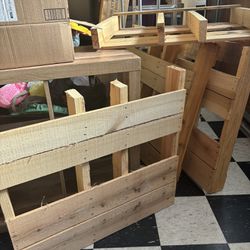 Pallets - Small Square 