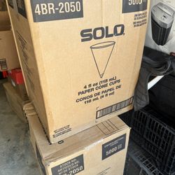 SOLO Paper cone cups 