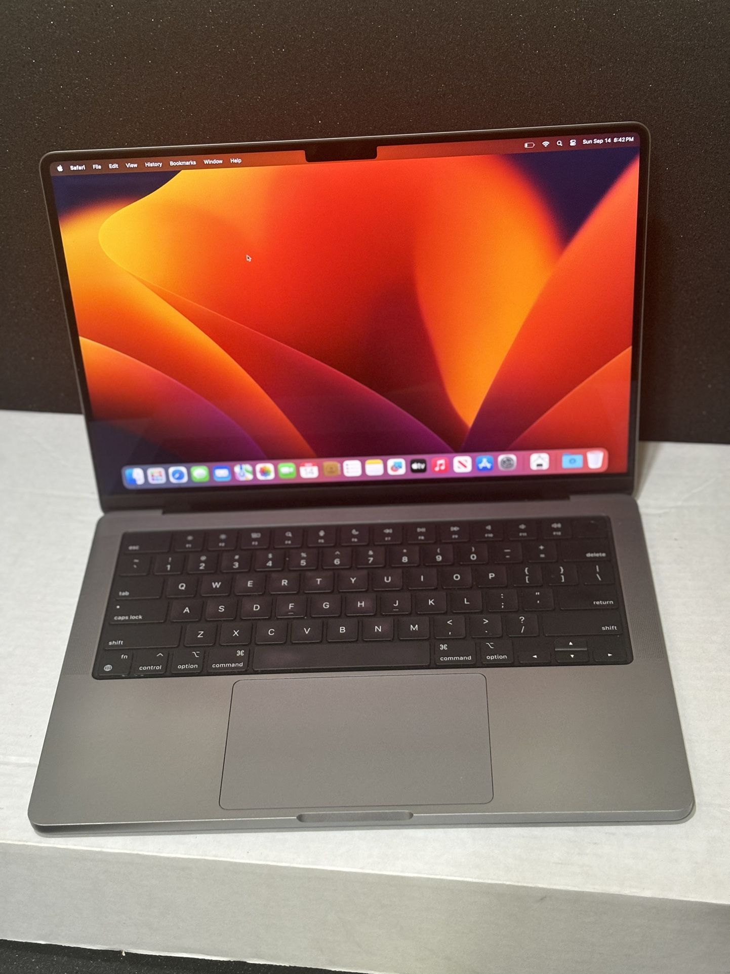 MacBook Pro 14 2021 M1 Pro 16gb 512gb ssd