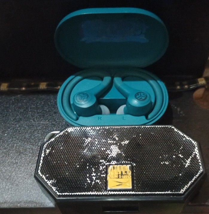 Altec Lansing H20 Bluetooth Speaker + JLab ANC 4 True Wireless Bluetooth Headphones Earbuds