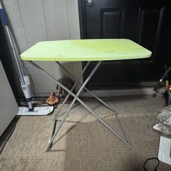 Foldable Table