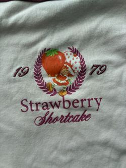 Strawberry Shortcake long sleeve shirt Size XL