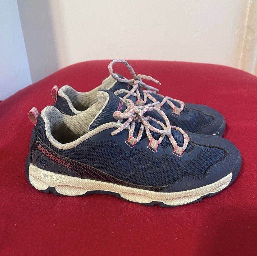 Merrell Chameleon 2.0 Low Hiking Shoes women’s size 6