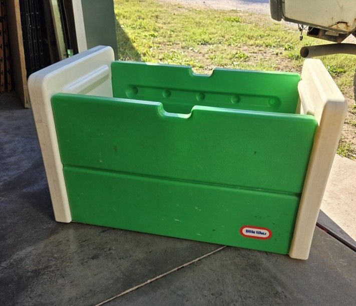 Little tikes toy box