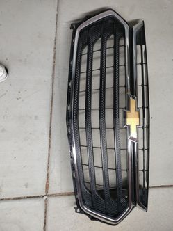 From 2018 / 2022 Chevrolet Traverse Grill