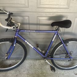 Vintage 1992 Trek 8000 19.5" C-C Easton E9 Aluminum Mountain Bike With New WTB 26” Tires