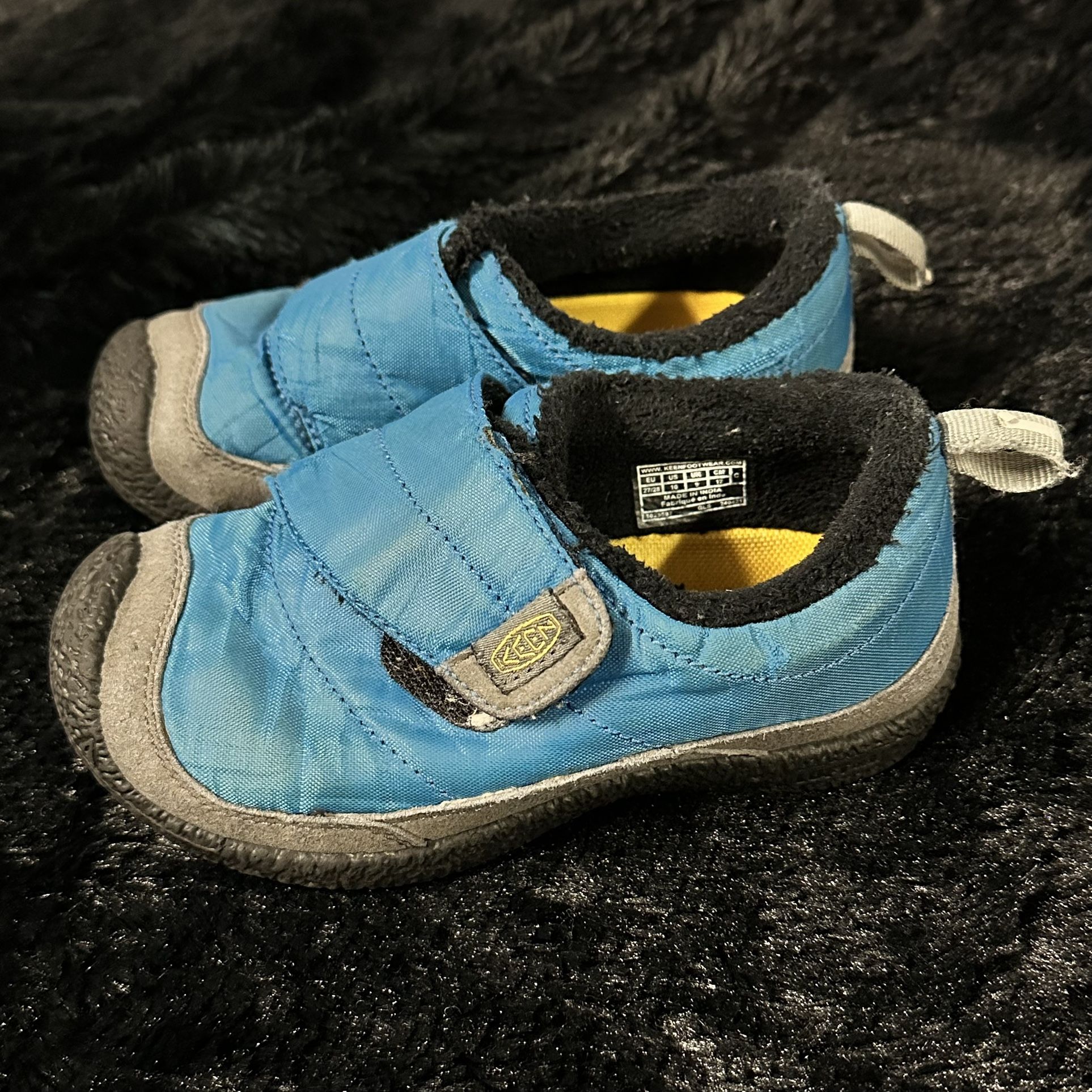 Boys keen shoes size 10 toddler
