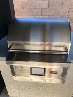 Coyote built in pellet grill