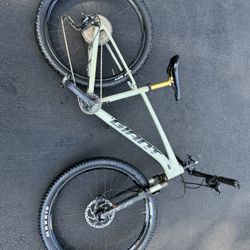 Mountain Bike