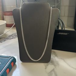 Silver Chains And Pendants 