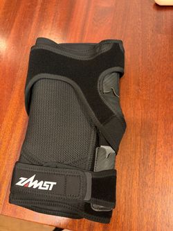 Zamst hinged knee brace
