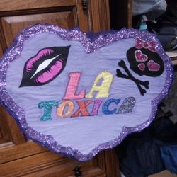 La Toxica  Pinata
