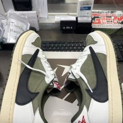 Jordan one low travis olive SIZE 8 VNDS