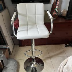 White Adjustable Makeup Chair 
