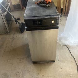 Compactor kenmore 