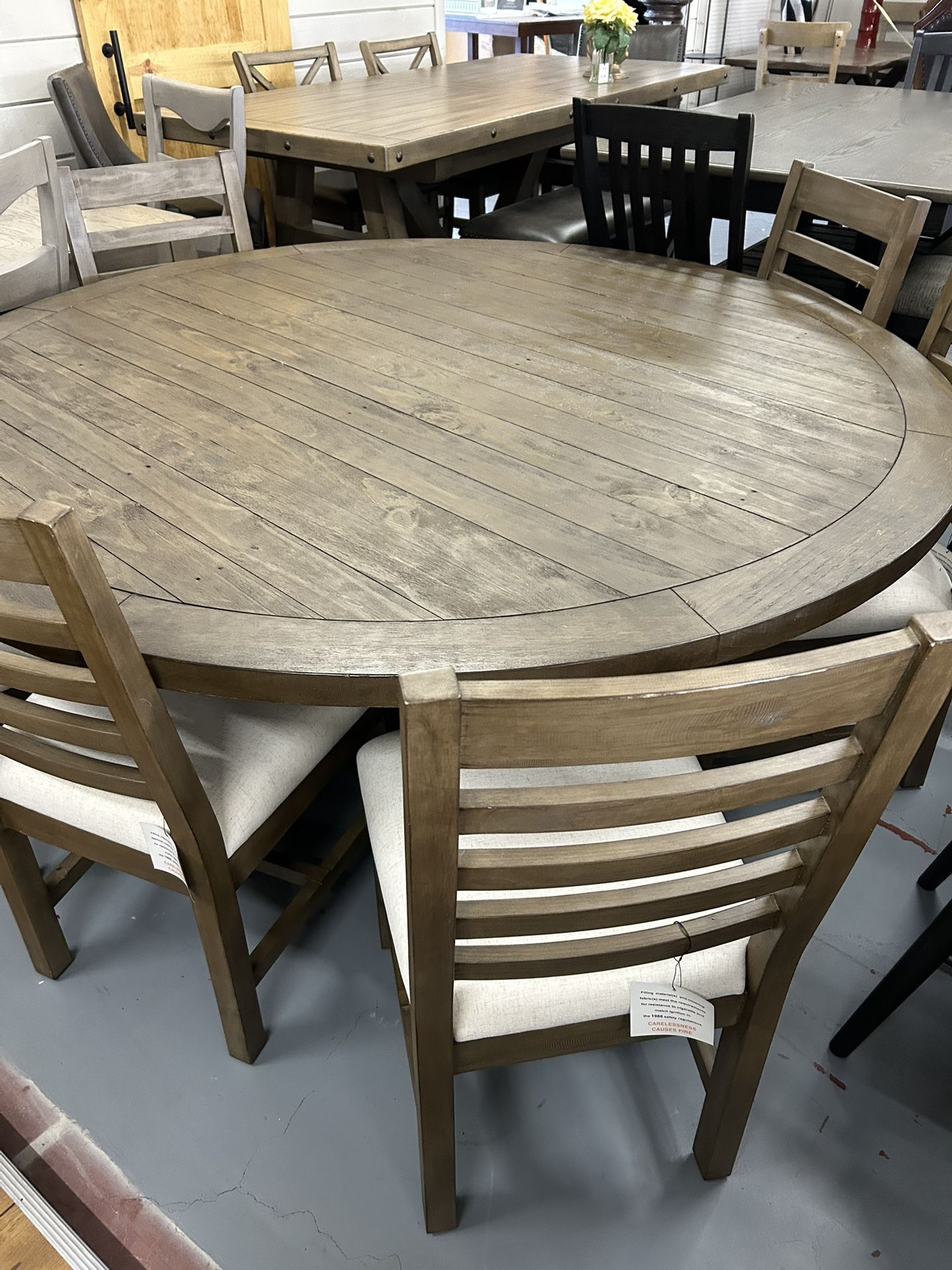 Round Dining Table Set/ 8 Chairs 