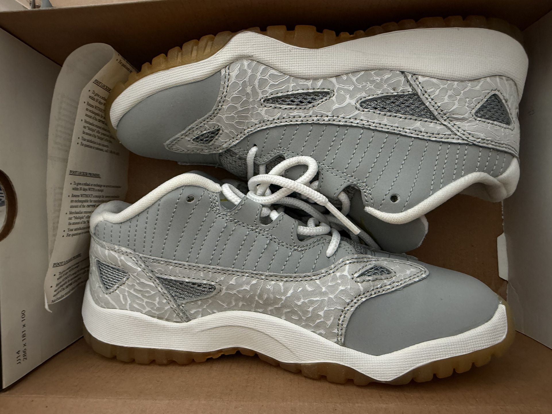2007 Release Jordan Retro Low 11