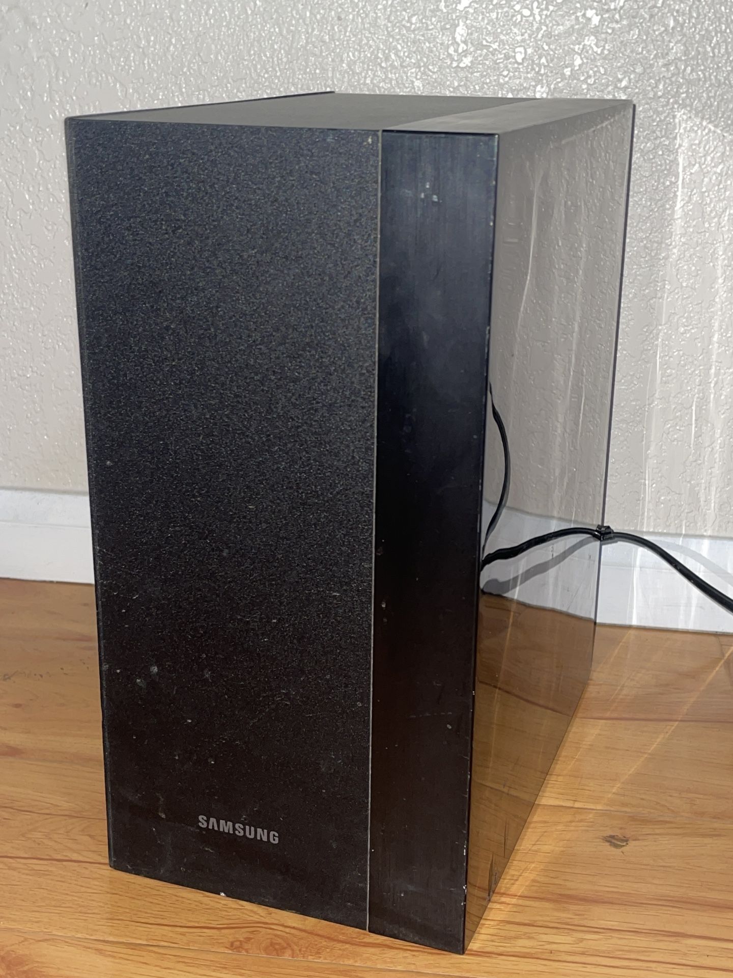 Samsung Soundbar & Subwoofer 