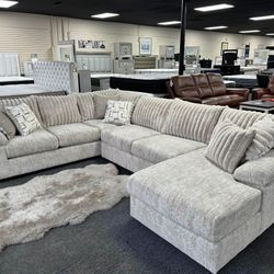 New Large U Shape Sectional. Pillows Included. Delivery & Set Up Available 