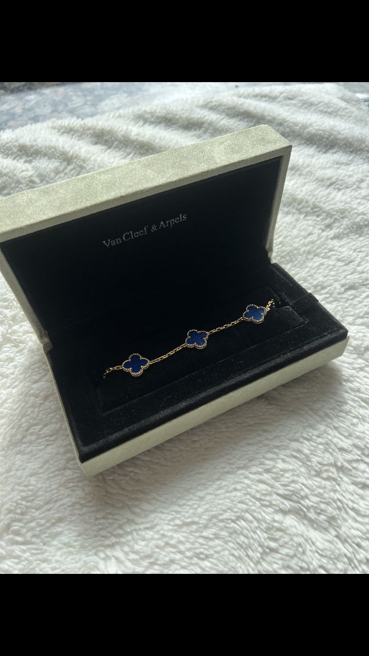 Van Cleef & Arpels Vintage Alhambra bracelet, 5 motifs