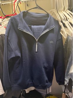 Mens alo quarter in a medium