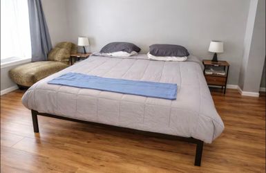 King Size Bed + Metal Platform Base