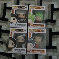 4 Funko Pops