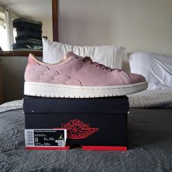 Air Jordan 1  Centre Court "Pink Oxford" Size 9 Brand New 