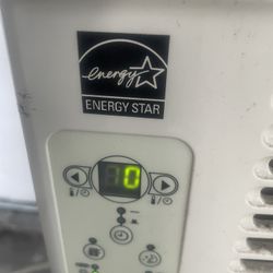 Danby Windows Air Conditioner Small Size