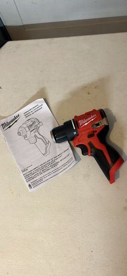 Milwaukee m12 drill Nuevo!