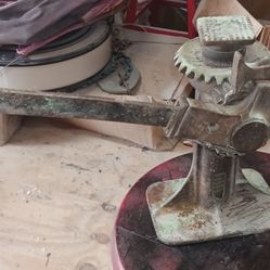Antique Screw Jack For BMW Or ISETTA