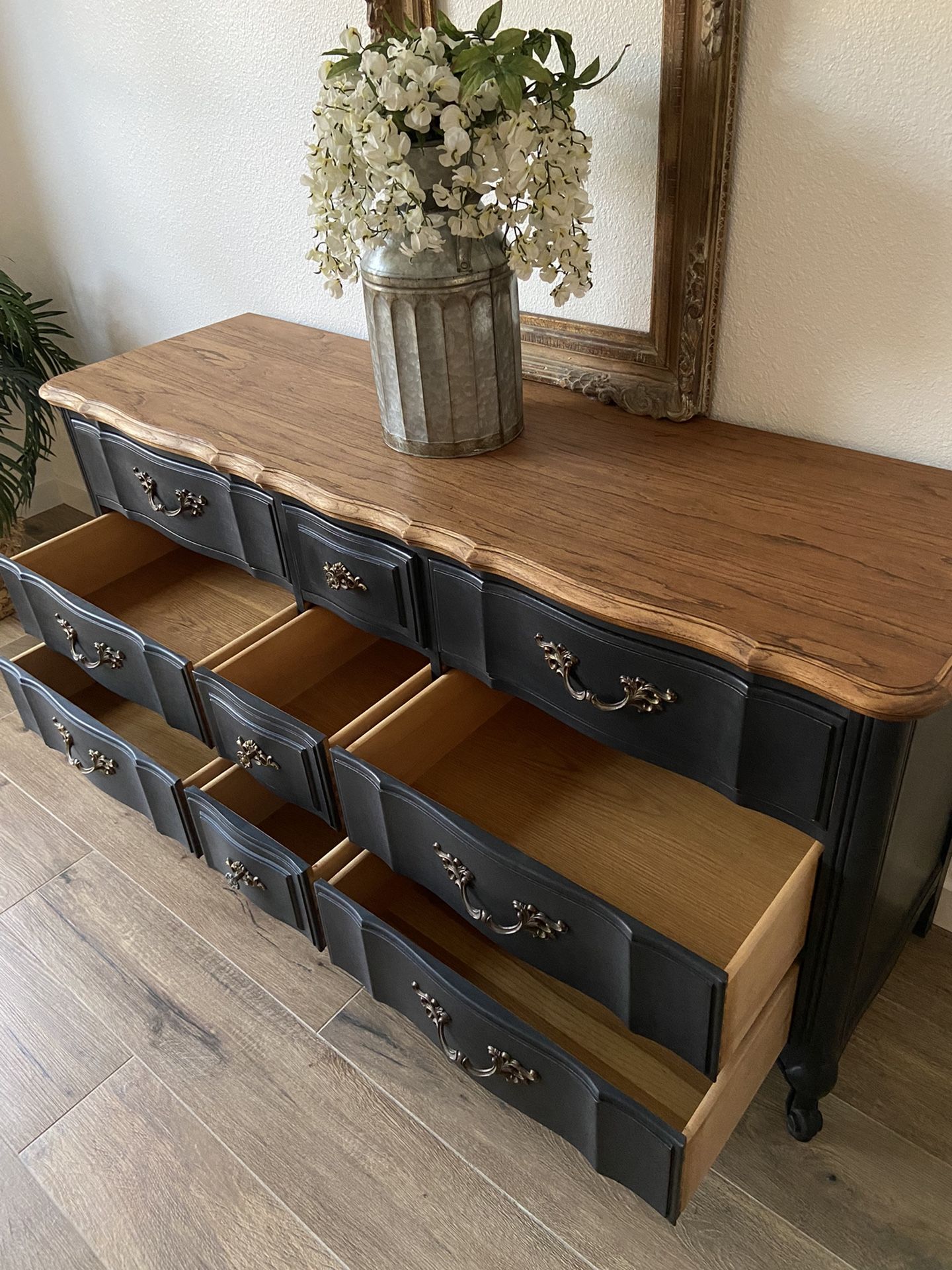French Provincial Dresser Credenza By Thomasville for Sale in San