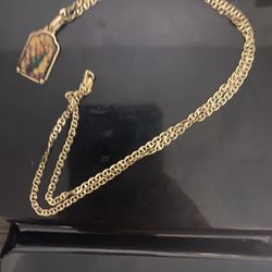 Gold Chain & Pendant 