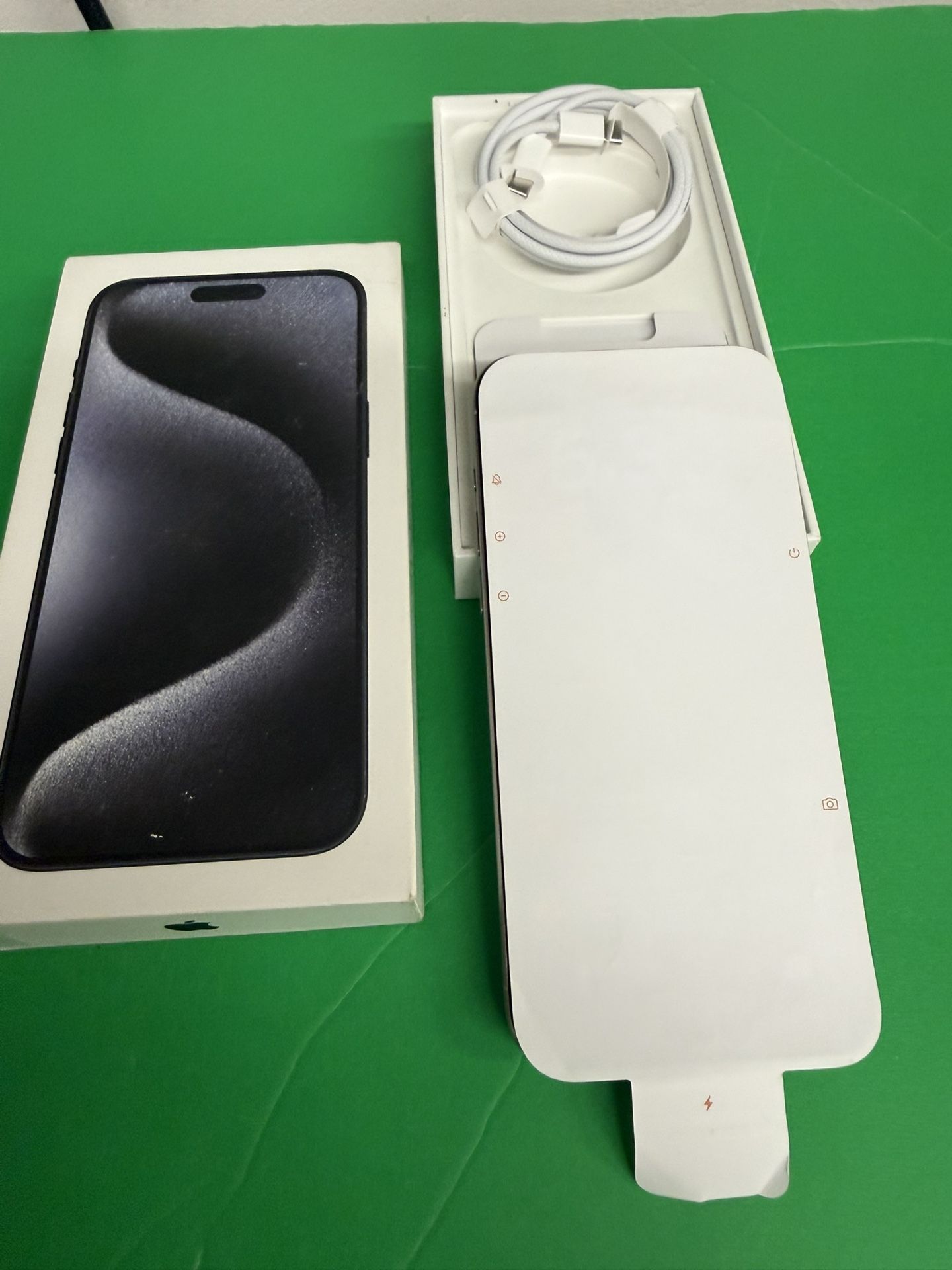 iPhone 15 Pro Max 256gb Factory Unlocked/ Liberado Para Cualquier Companias