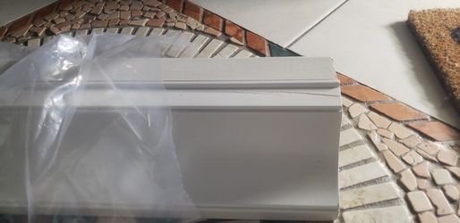Kitchen Cabinets Moulding ( White)