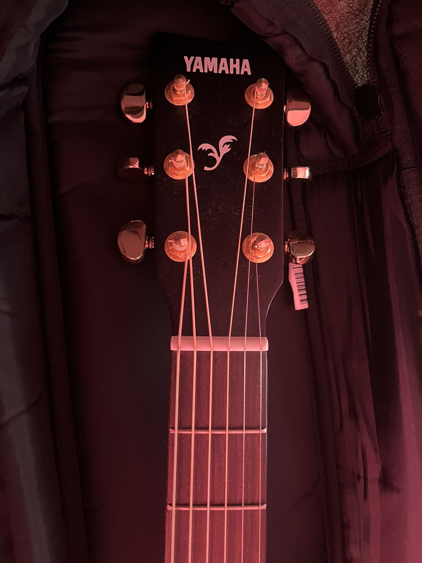 F335 Yamaha guitar
