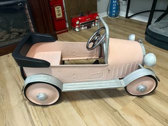Pedal car