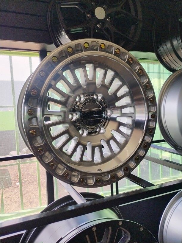 17 Inch Kmc Rims 6 Lug 6x139 6x5.5 