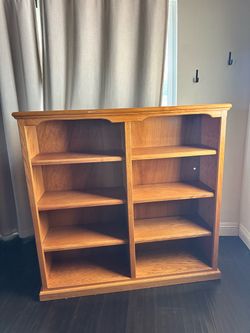 Wooden Bookcase with adjustable shelves