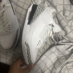 Free throw line white cement 3s